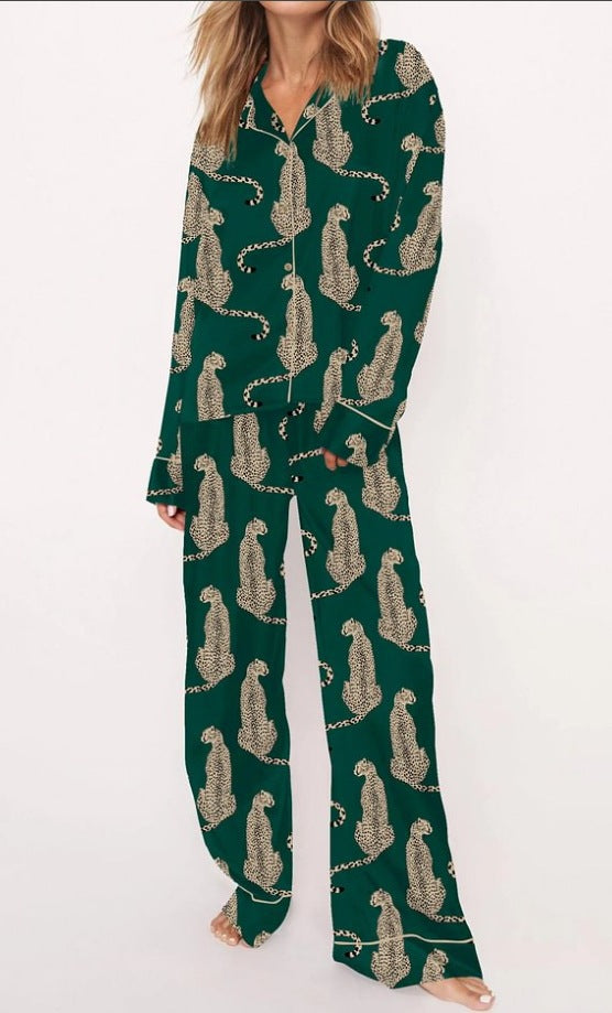 Fashionable Long-sleeve Printed Lapel Loungewear Pajamas