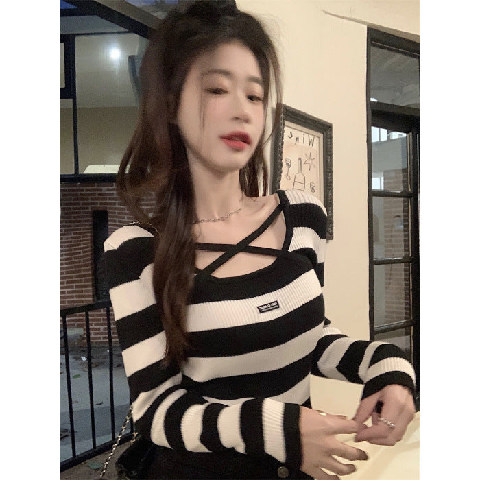 Inner Striped Needle Slim Fit Sweater