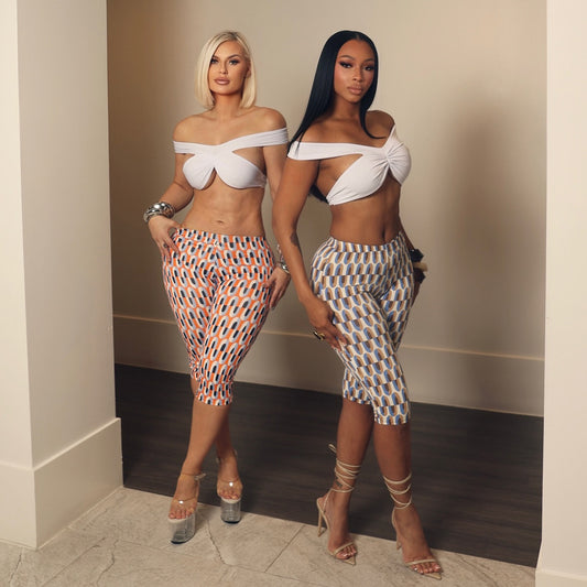Women's Solid-color Top And Printed Capri Pants Set