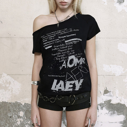 Womens Loose-fitting Short-sleeve Top With A Round Neck And Floral Print