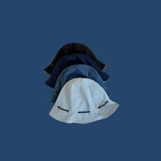 Ensfarvet Vendbar Denim Fiskerhat