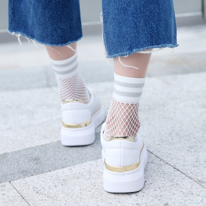 Purchasing the same paragraph silver wire parallel bars women's sports and leisure network socks socks piled socks spot black and white