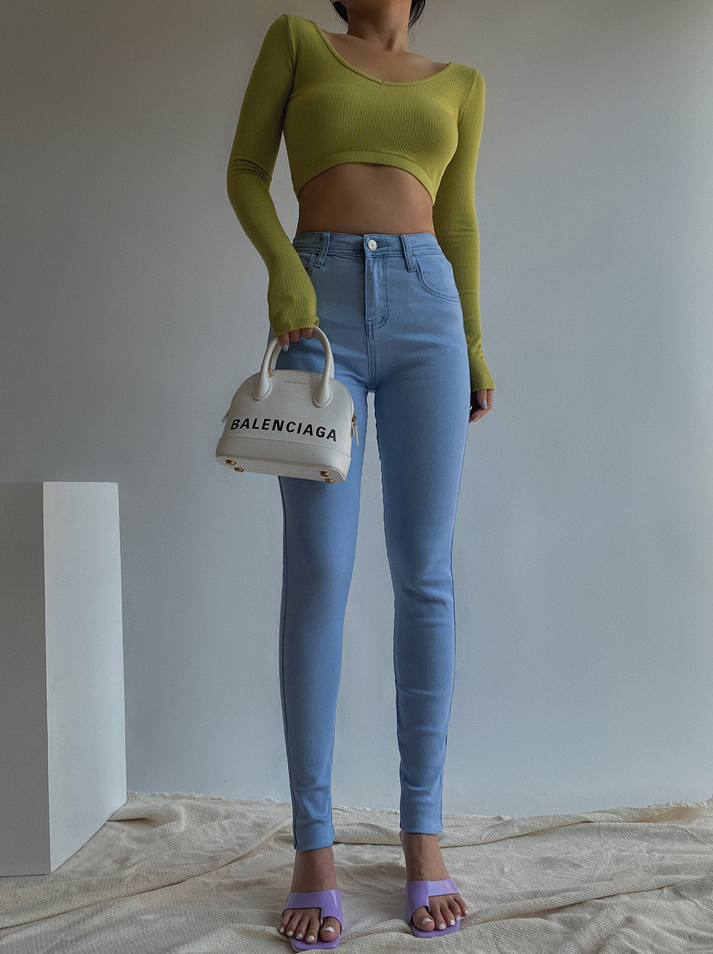 High-waisted slim pants that lift buttocks nine minutes
