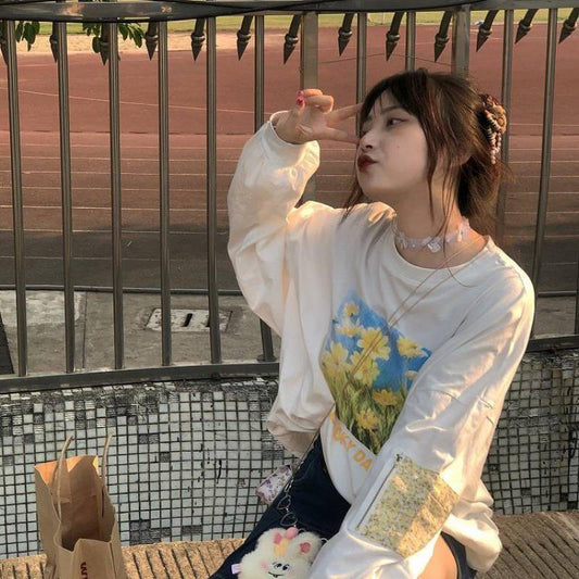 Autumn Japanese Oil Painting Style Sweet Flower Printed Long-sleeved Top