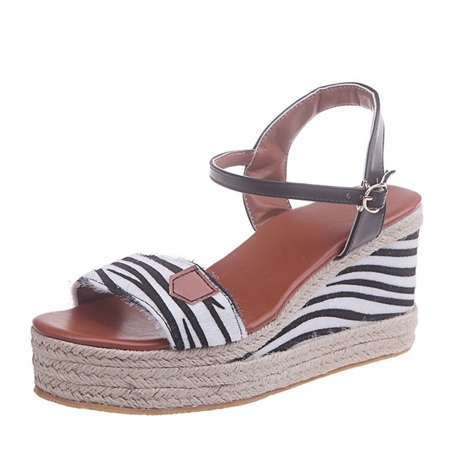 Women's shoes with thick bottom