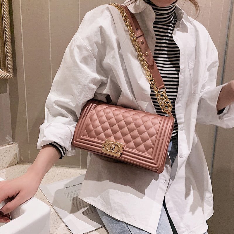 One-shoulder crossbody fashion chain bag