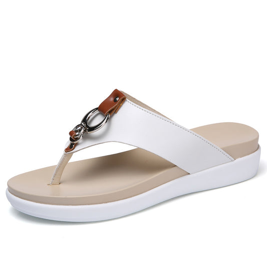 Antiskid flat bottomed beach shoes
