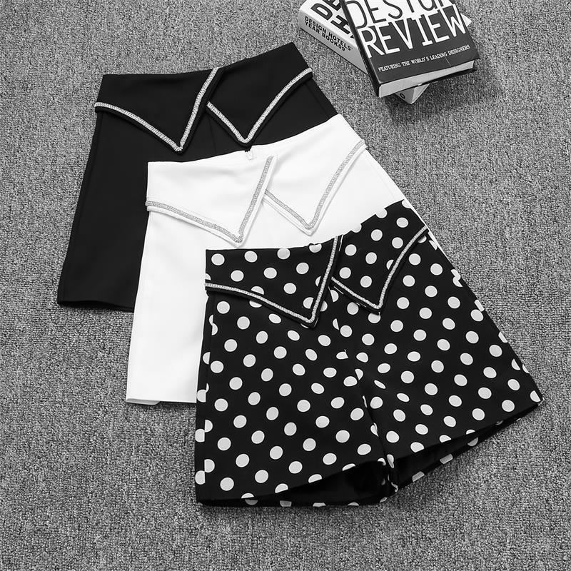 Manchetterede højtaljede wide leg habitshorts
