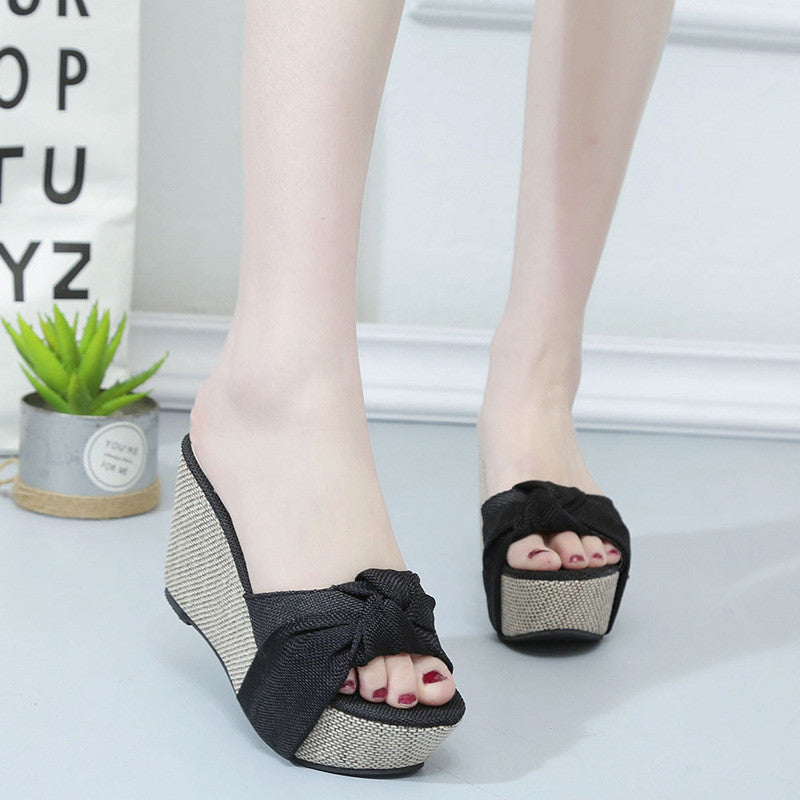 Slope with fish mouth sandals