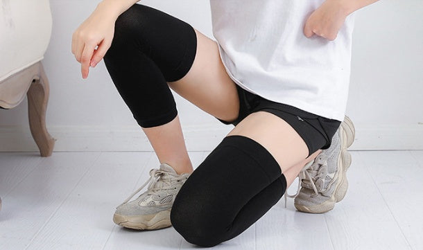 Warm knee protector for mountain biking