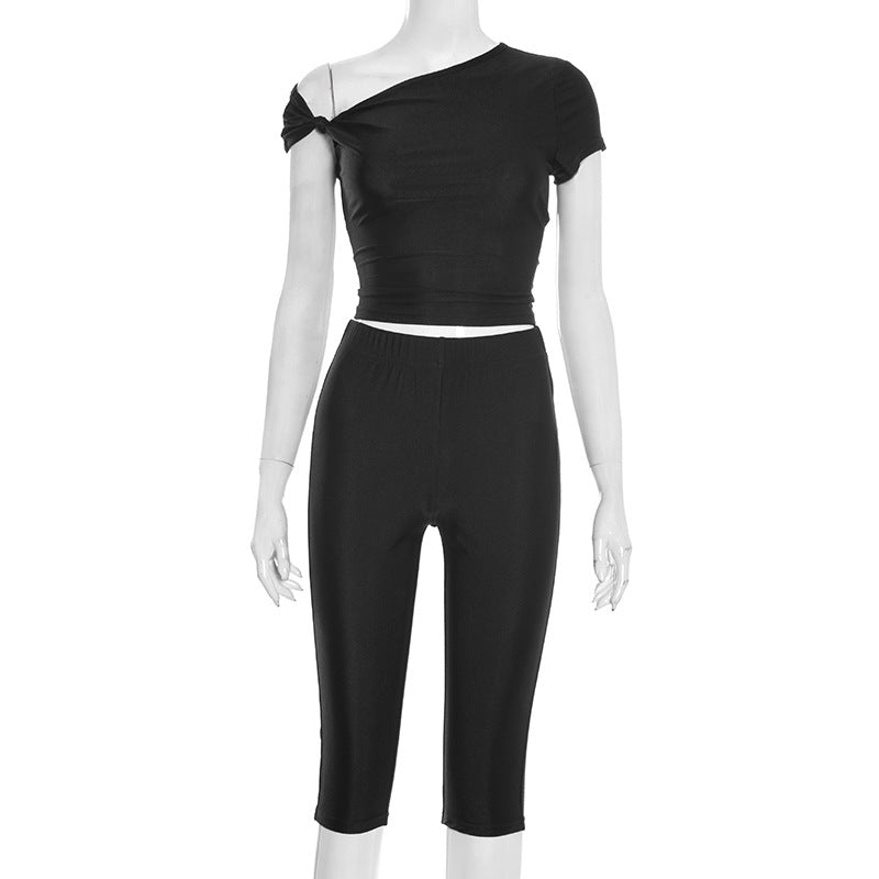High-waisted Body-hugging Cropped Pants Set With A Top