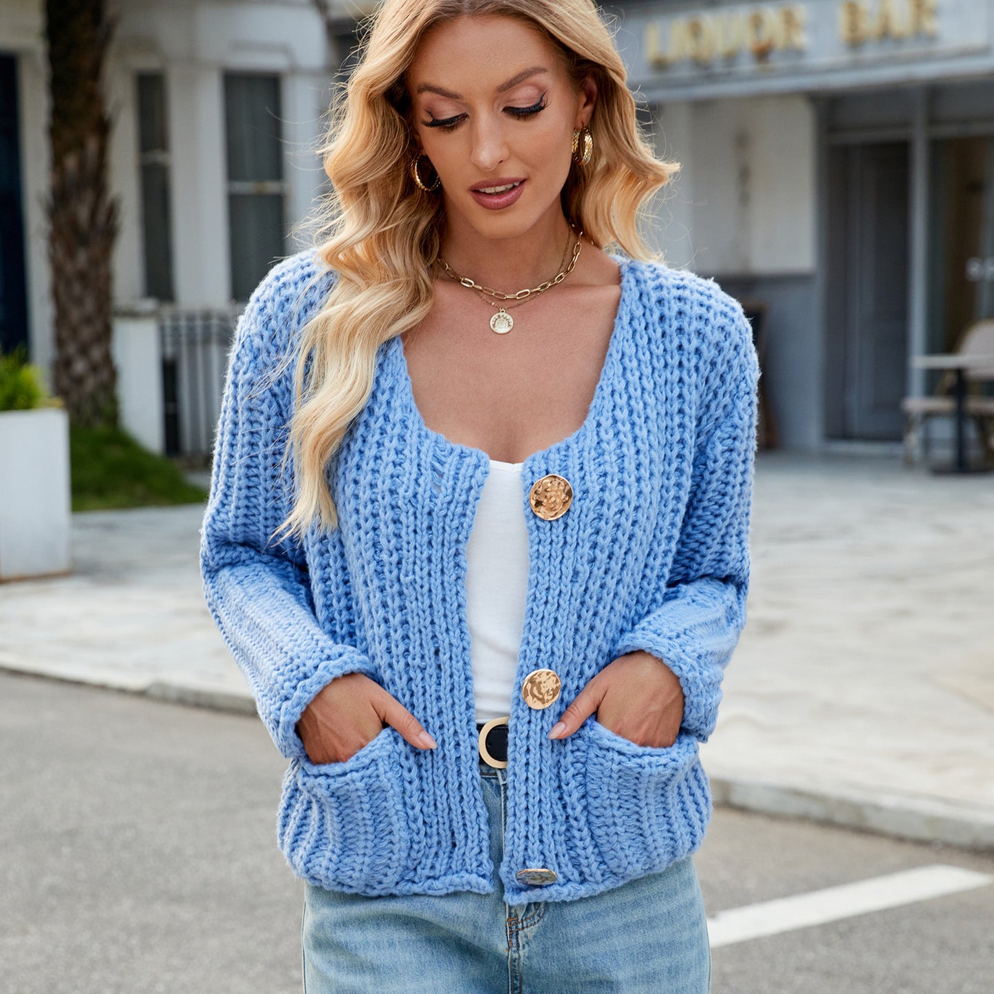 Women's V-neck Three-button Sleeveless Cardigan
