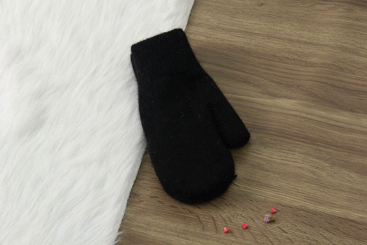 Full finger thick woolen gloves