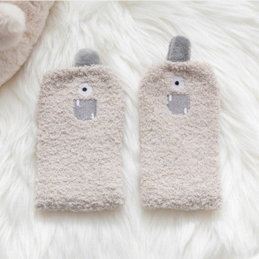 Three-dimensional ear embroidery snow socks