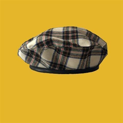 Rød western-inspireret britisk skotskternet baret med læderkant, der matcher det hele, japansk retro malerhat