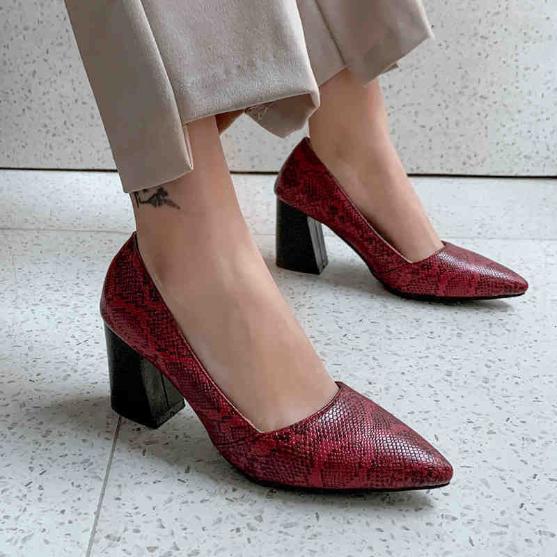 Women's shoes spring new snake pattern