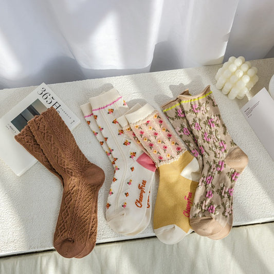New Fashion Retro Art Flower Combed Cotton Sweet Women's Medium Hose