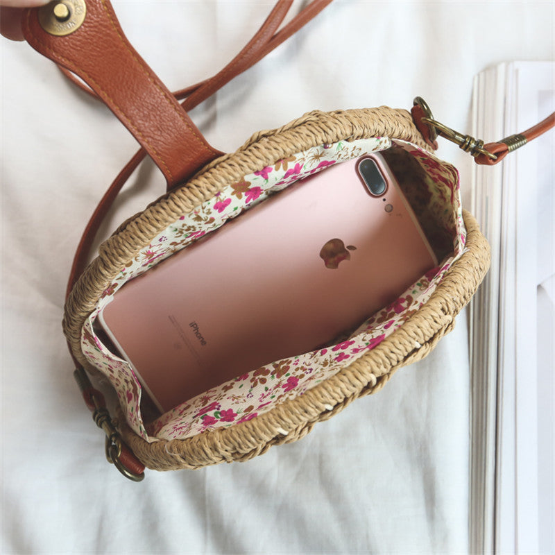 Semicircular mini straw bag