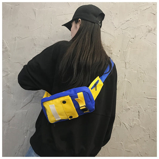Contrast chest bag female