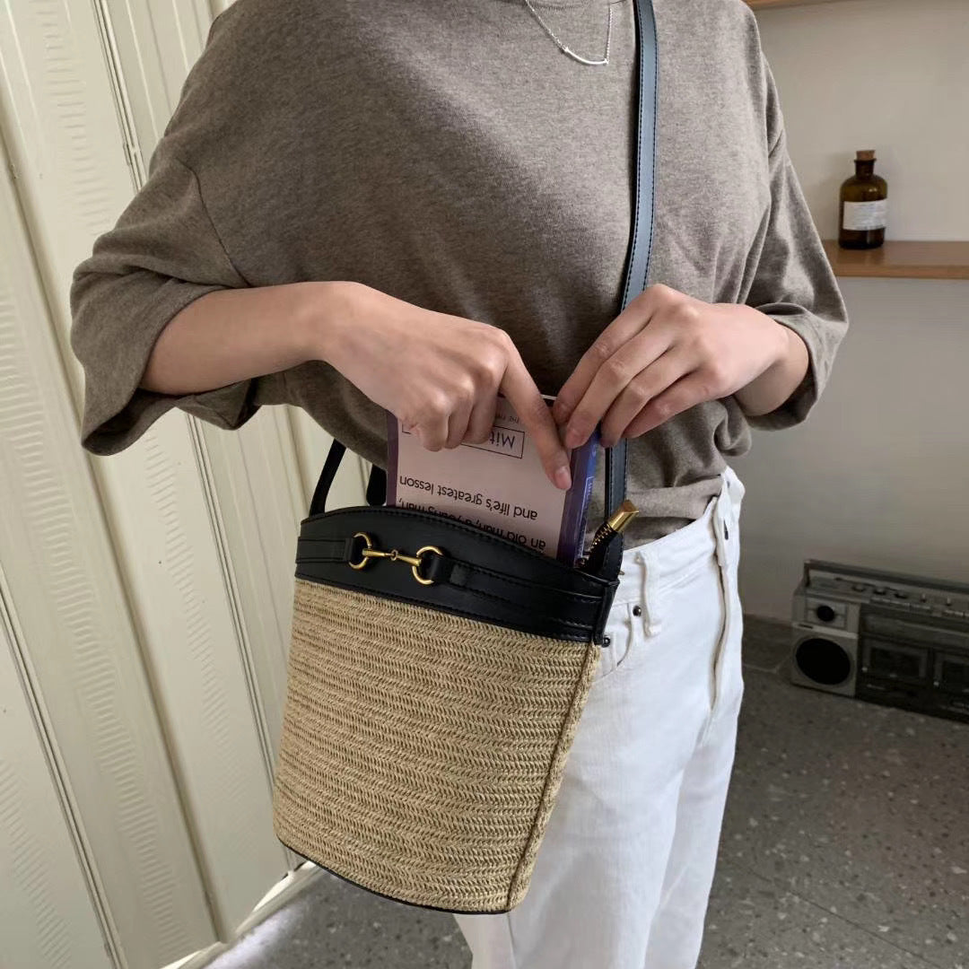Crossbody straw bag