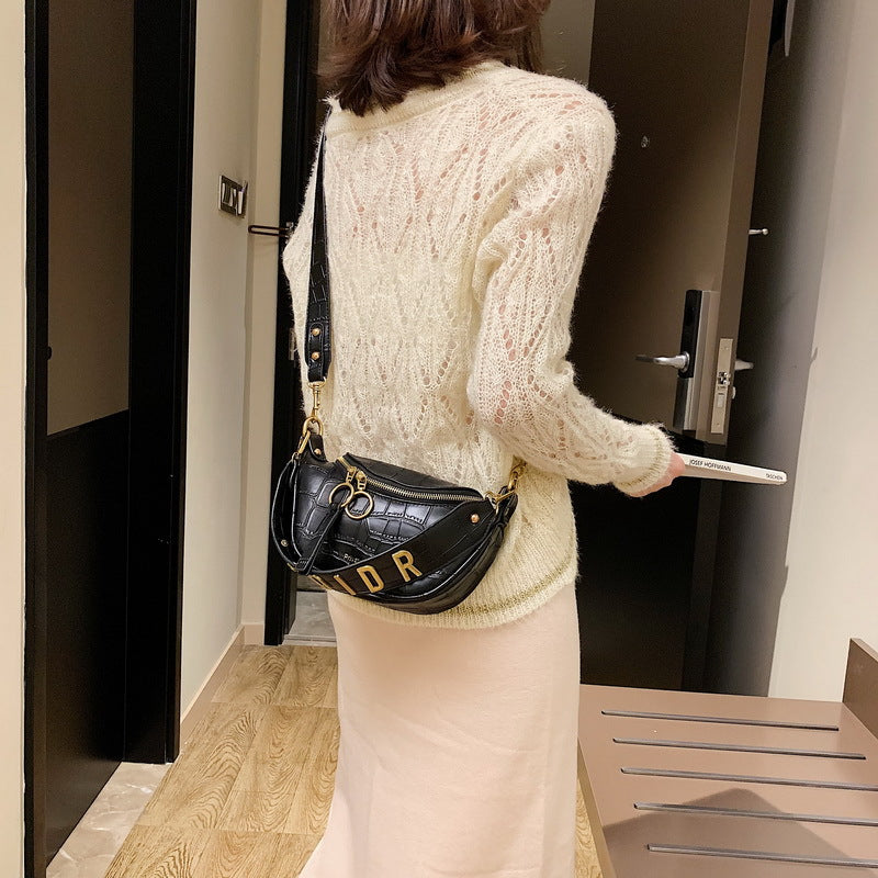 Trendy Korean Texture Messenger Bag Chain
