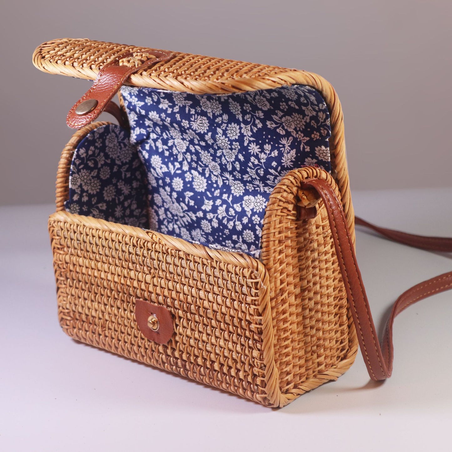 Rattan Retro Literary Beach Women's Diagonal Bag
