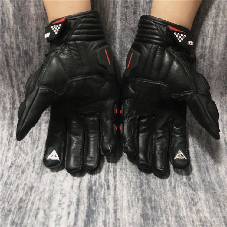 Anti-slip wear-resistant gloves for motorcycle riding