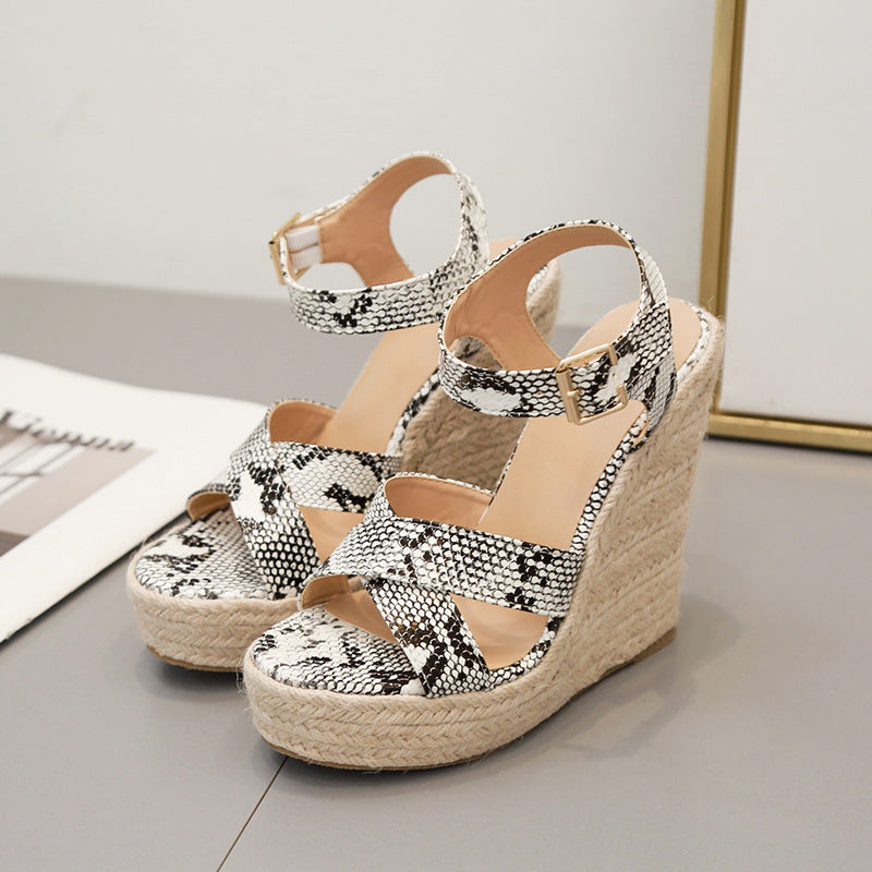 Wild Snake Print Hemp Rope Personality Comfortable Large Size 35-42 Sandals