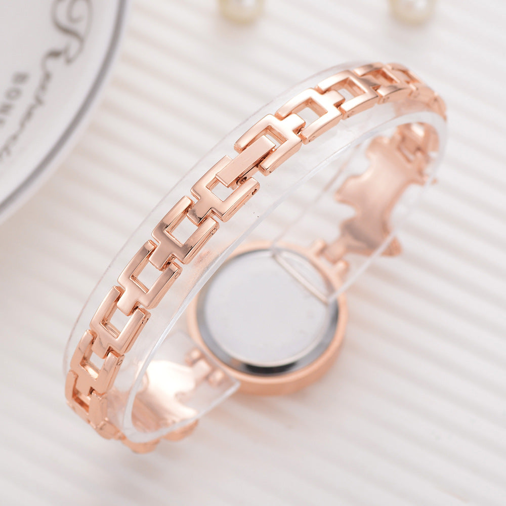 Round alloy bracelet watch