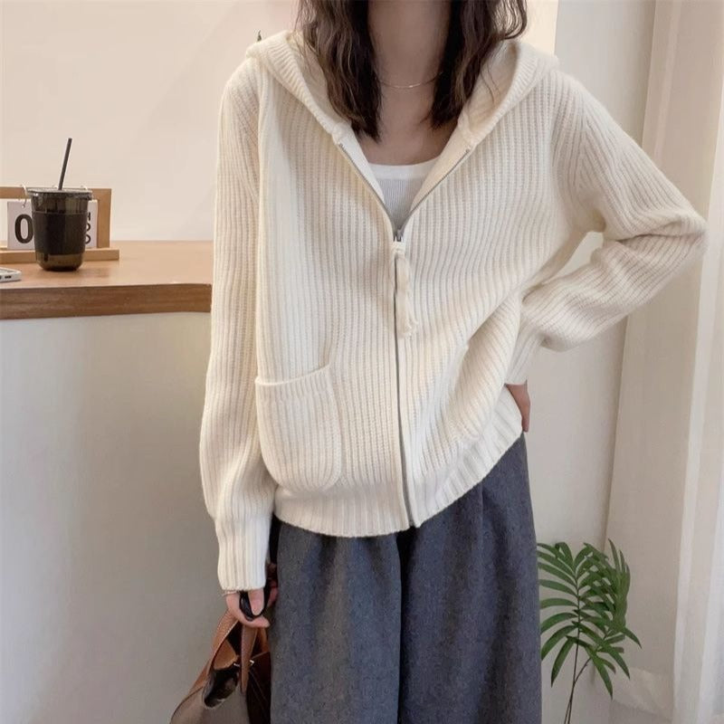 Women's Loose Thickened Knitted Cardigan With Zipper And Hood In Wool