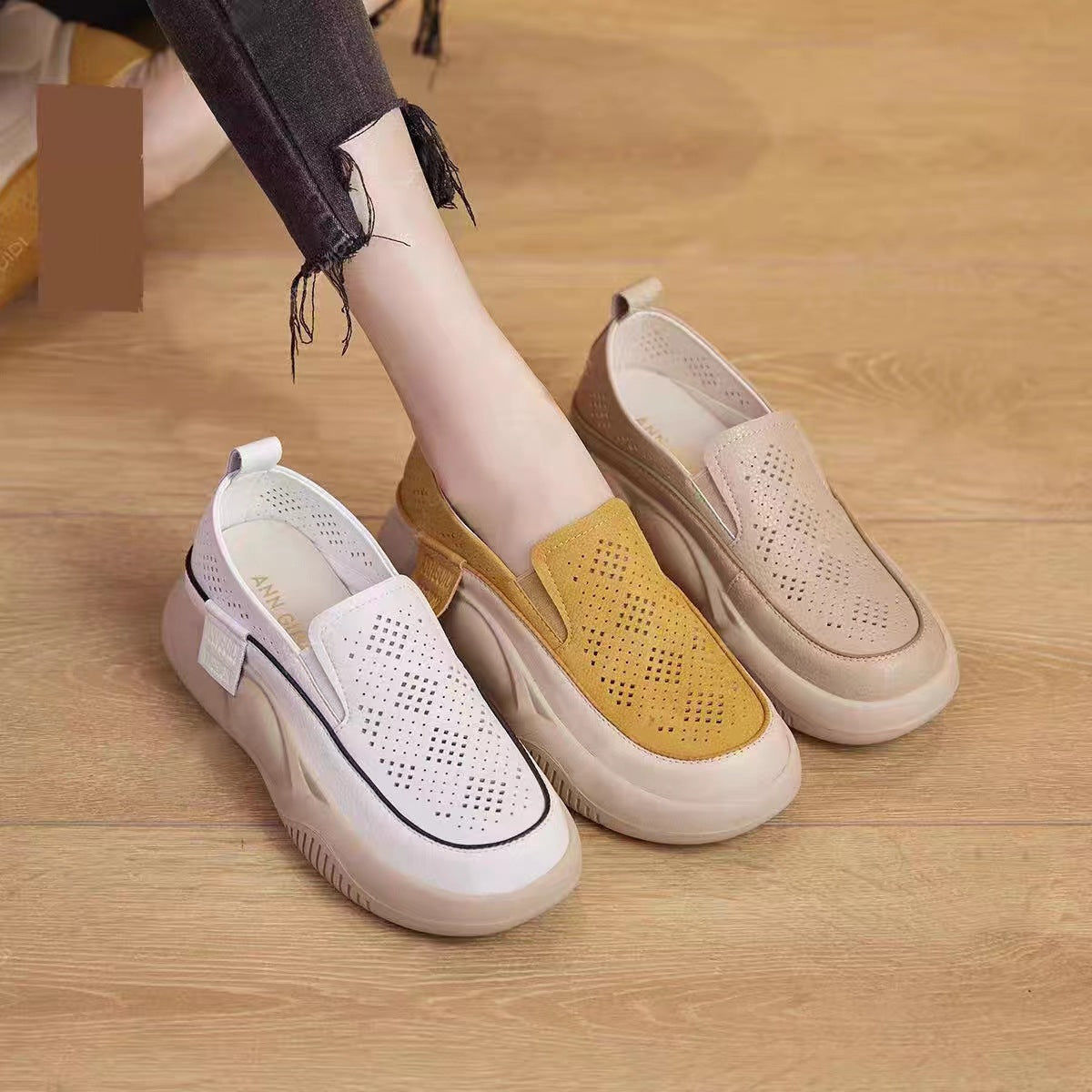 Women's Fashion Platform Retro Small White Shoes