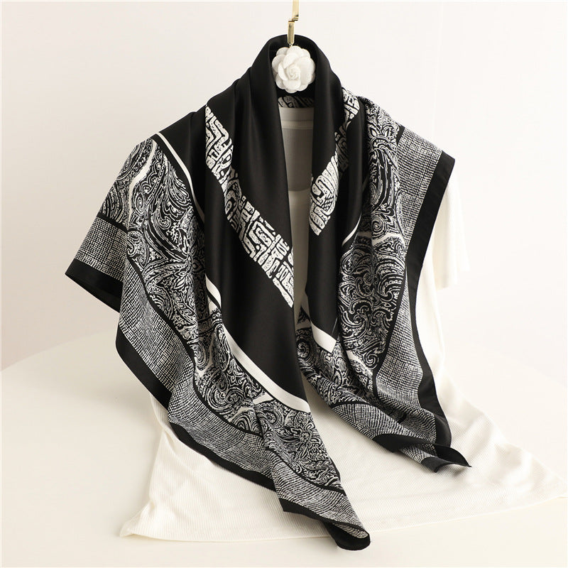 Ladies Fashion Simple Retro Printed Square Scarf
