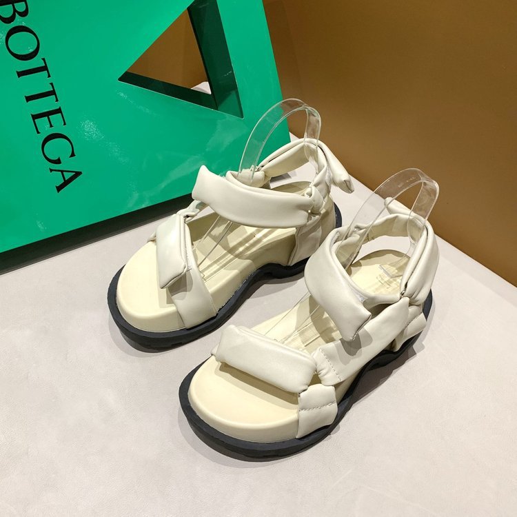 Velcro Sponge Cake Platform Roman Shoes Women South Korea East