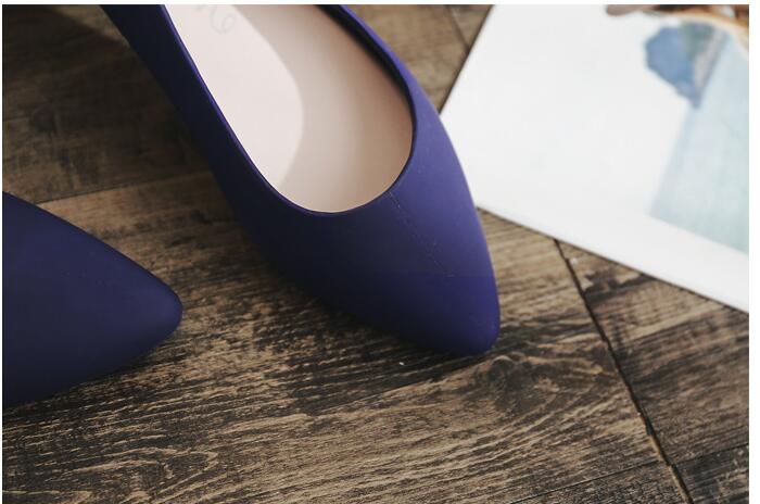 Women's Solid Color Flat-heel Pointed Sandals
