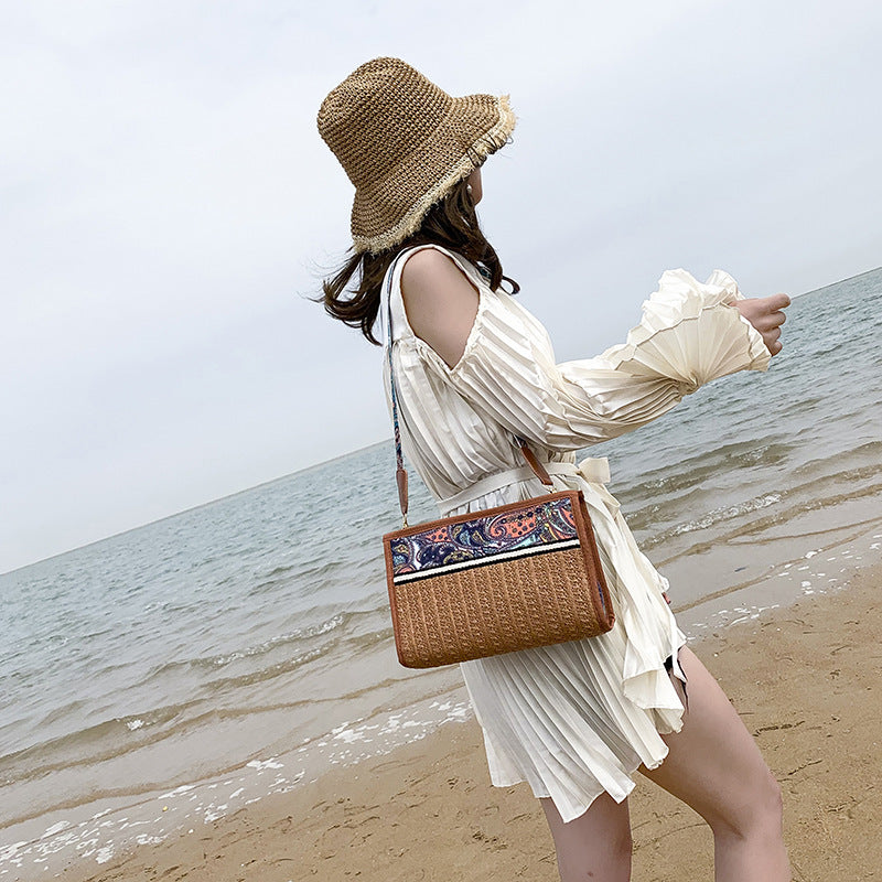 Colorful shoulder bag individual straw bag