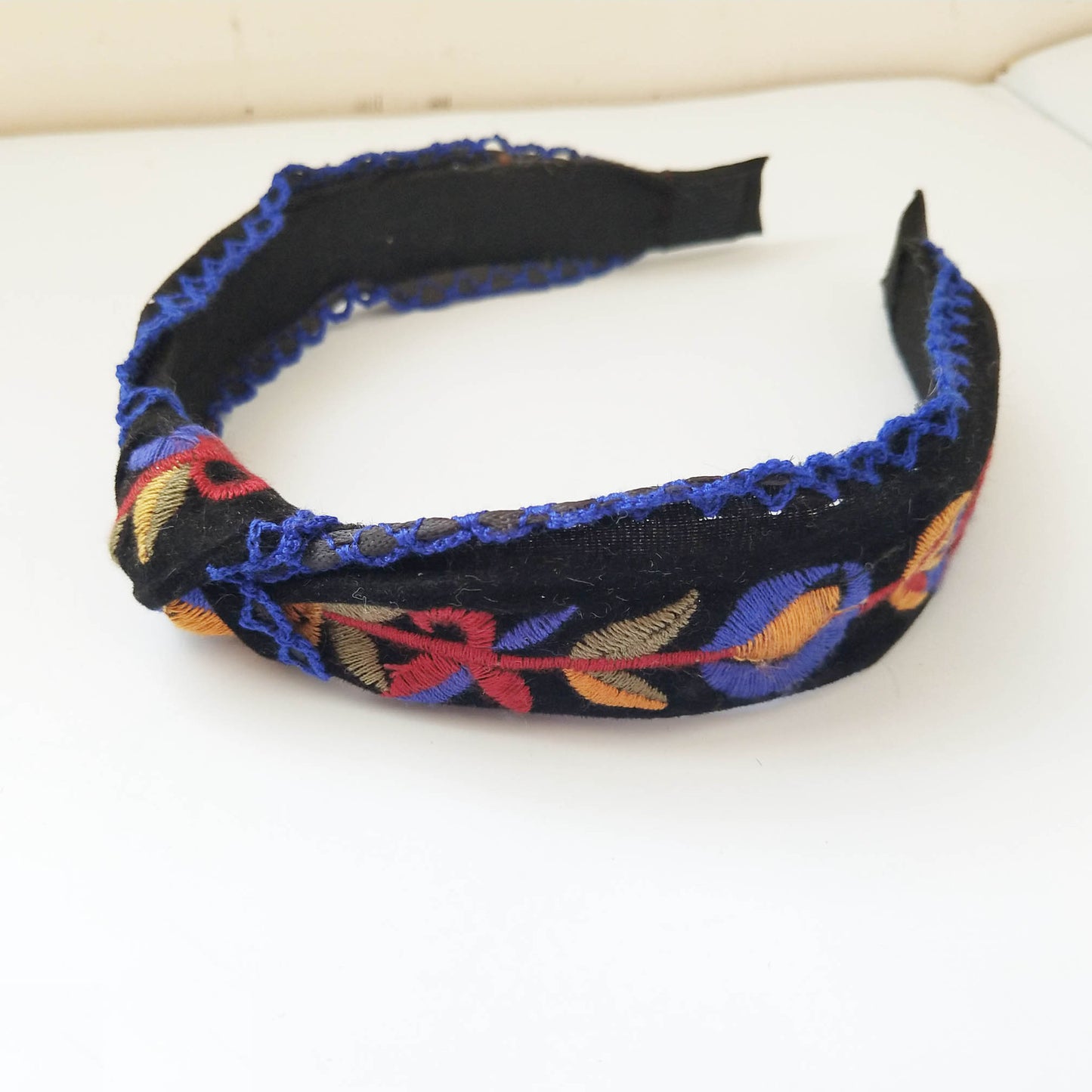 Knotted Hair Band In The Middle of Leather Velvet Embroidery Flowers