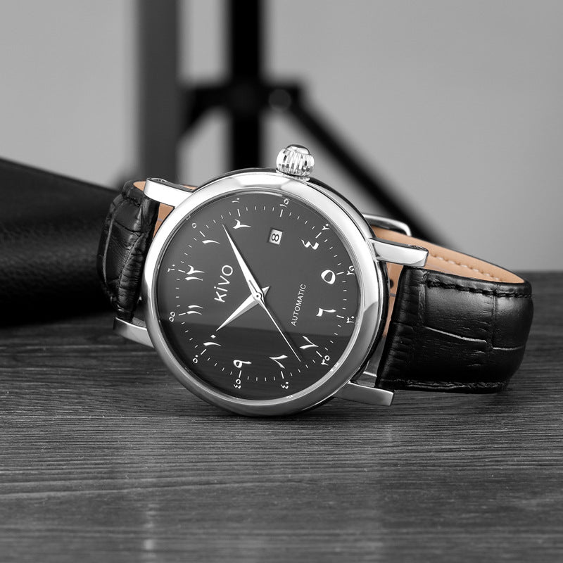 Large dial of mechanical watch