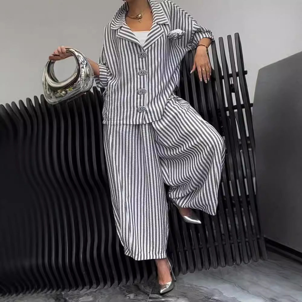 A Casual Set Of Loose Flower-striped Blazer With A Commuting Style