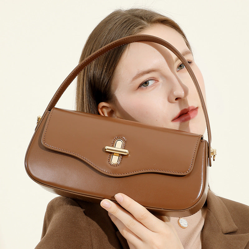 Spring And Summer New Moon Baguette Bag Leather Handbag