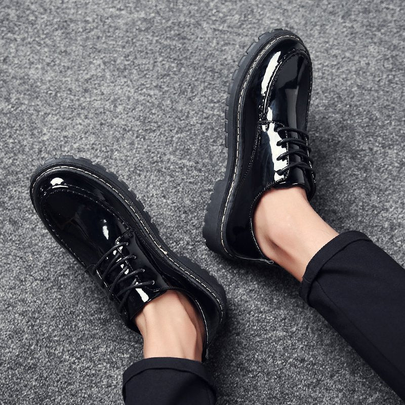 Men's casual small leather shoes