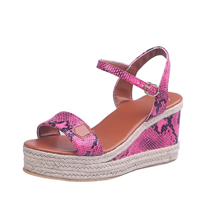 Women's shoes with thick bottom