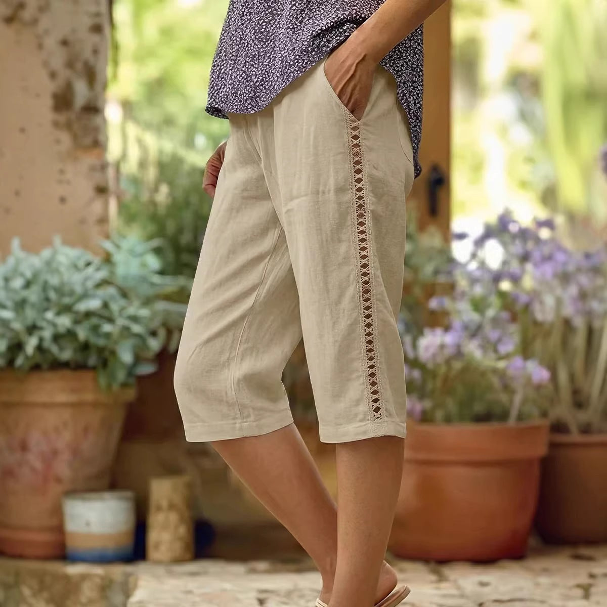 Side-cutout Lace-panelled Straight Mid-length Pants