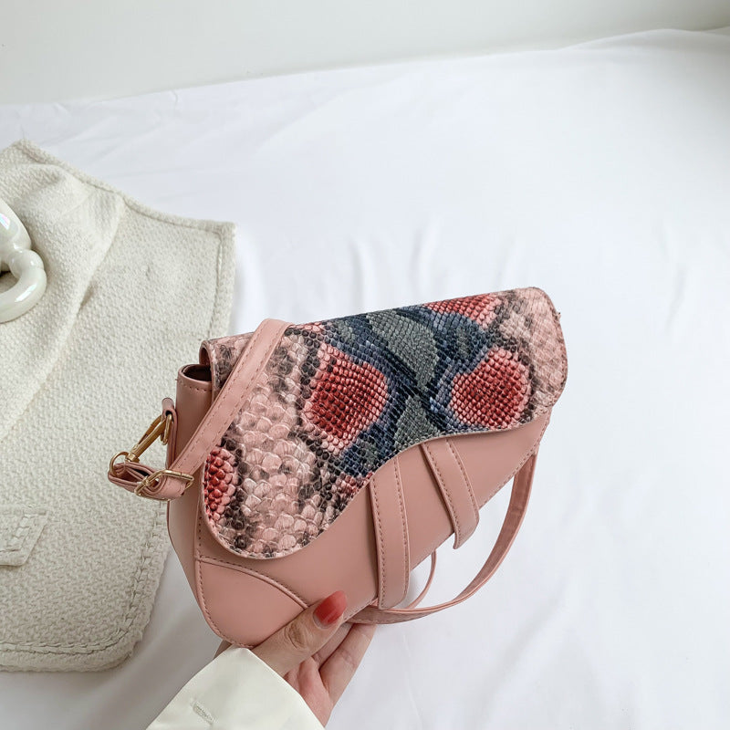 Women's Shoulder Bag Casual Western Style Saddle Bag