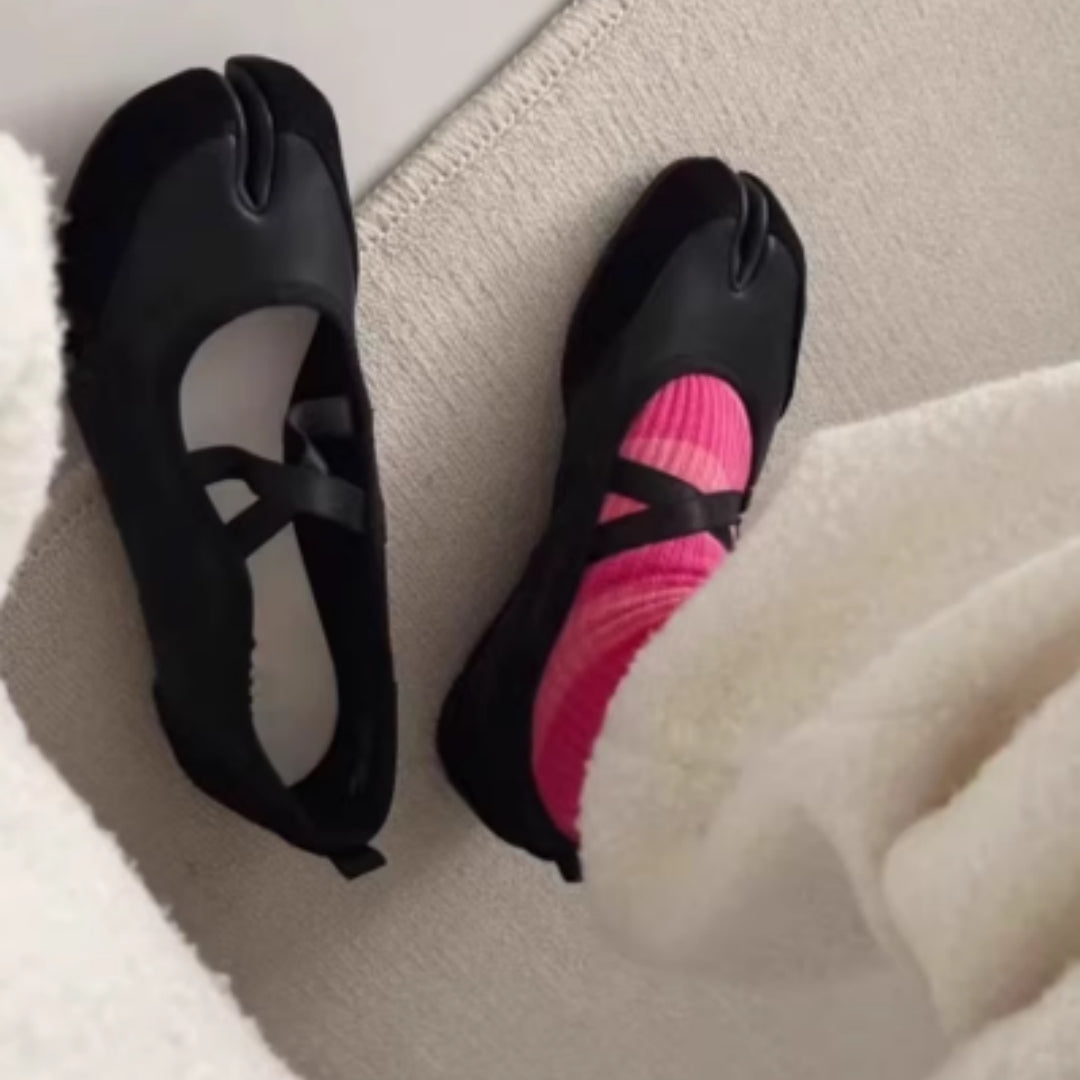 Split-toe Pig Hoof Shoes Mary Jane Ballet Style