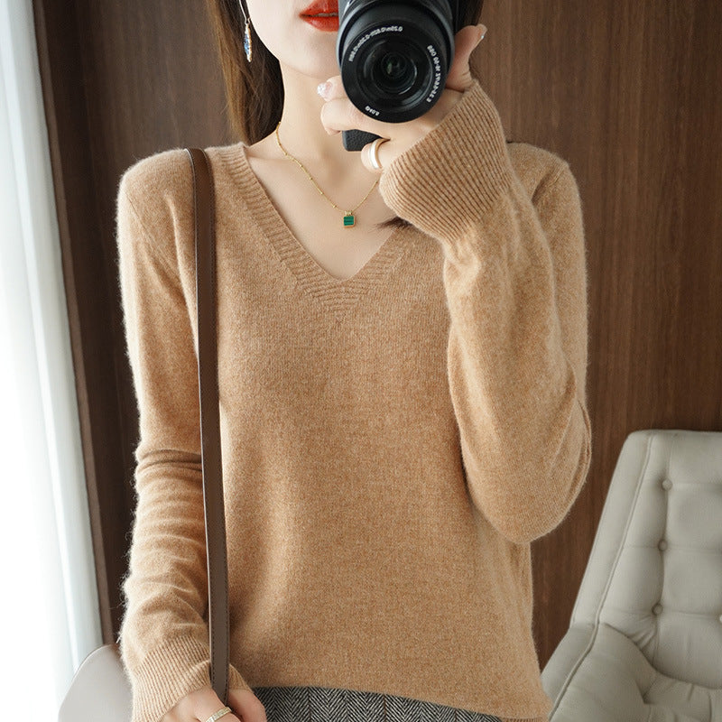Women's Short Slim Fit Pullover Solid Color Sweater