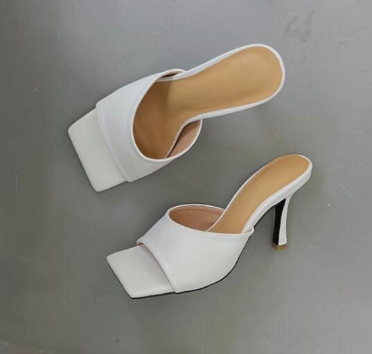 Catwalk Blogger Simple High-heeled Slippers Fashion Square Head