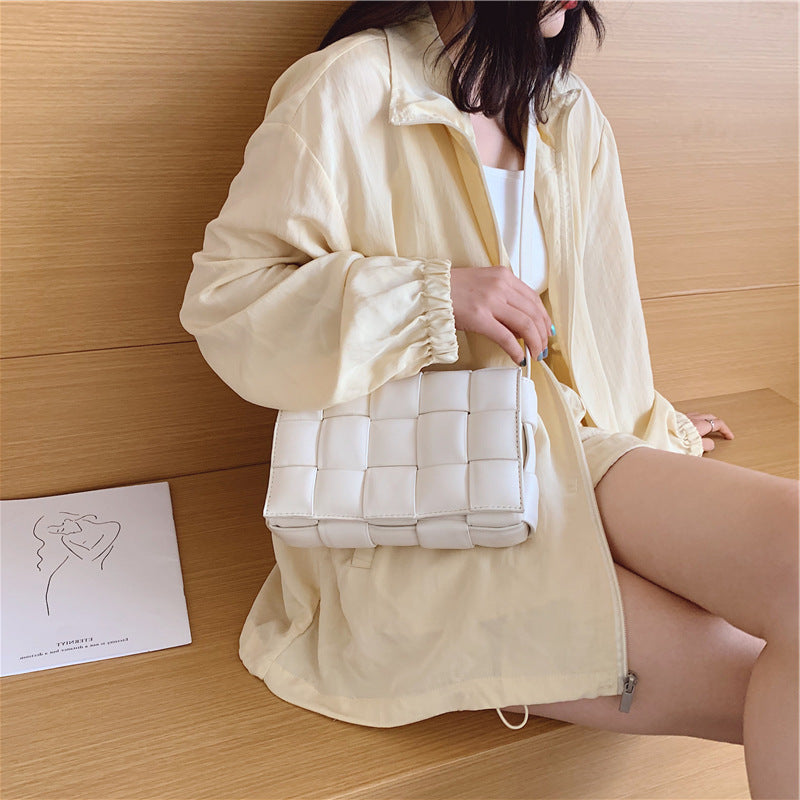 Personalized woven shoulder messenger small square bag