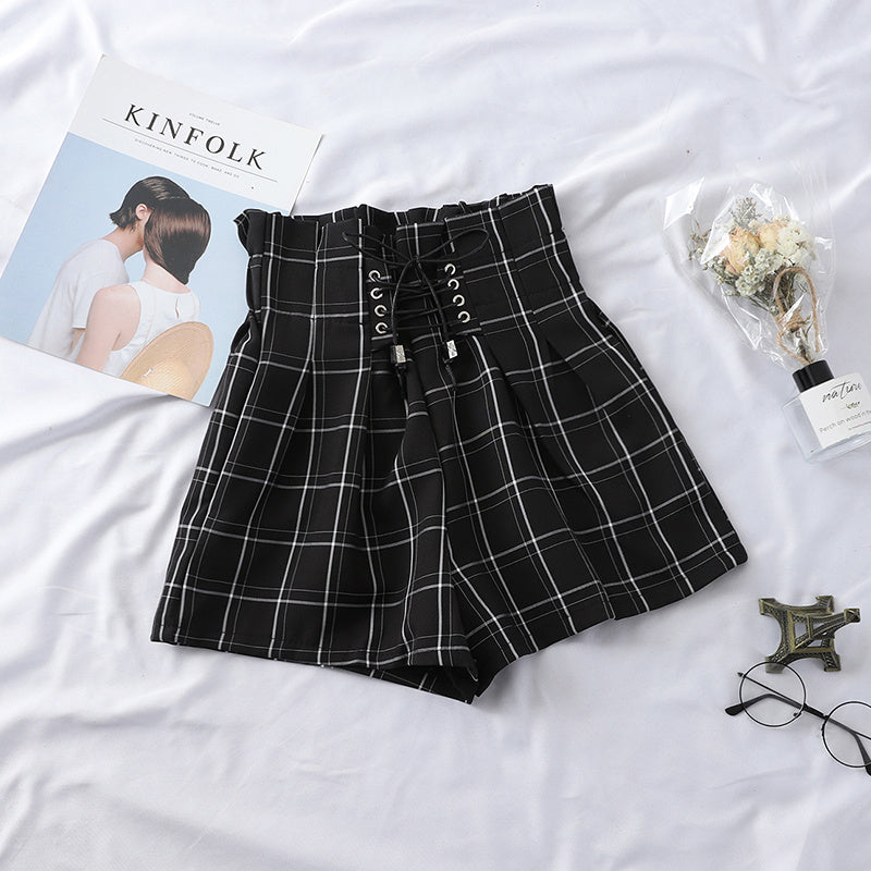 Wild flower bud high waist strap plaid shorts