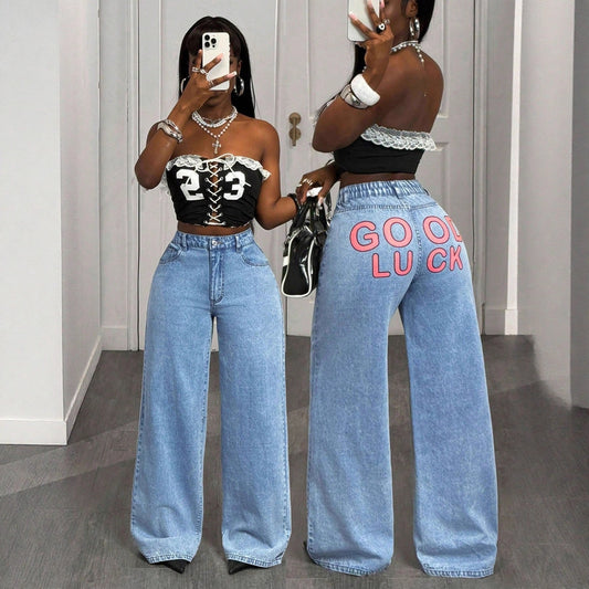 Løstsiddende denimjeans med lige ben og alsidig pasform