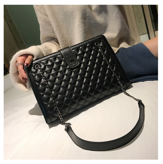 New Kind of Baggage Girls'Baggage Nethong Same Kind Korean Girls' Single Shoulder Slant Baggage Latest Edition Linger Chain Bag